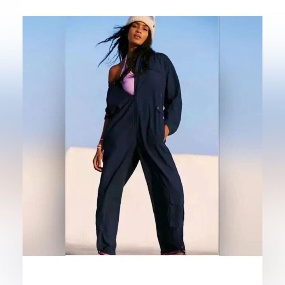 NWT FREE PEOPLE MOVEMENT MESMERIZE ME COVERALLS JUMPSUIT - SIZE M, MIDNIGHT NAVY